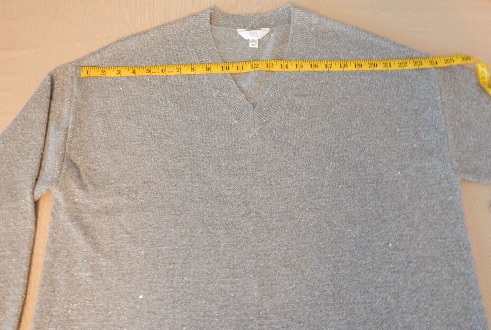Women's Time And Tru V Neck Sequin Sweater GRAY Pullover Size XL (16-18) NWT - Picture 8 of 16